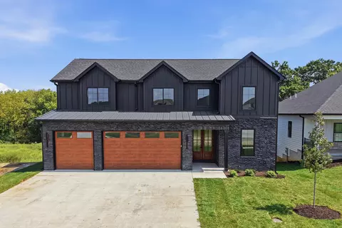 5220 Whisper Dr, Columbia, MO 65203