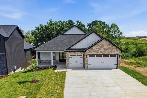 5224 Whisper Dr, Columbia, MO 65203