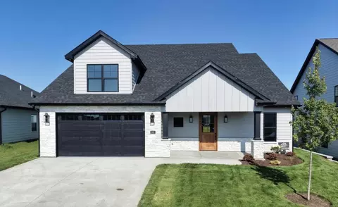 5305 Makana Ln, Columbia, MO 65203