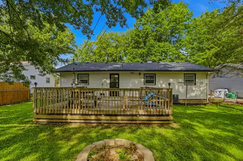 Exterior - 120 Adams St, Centralia, MO 65240 photo 9 of 11