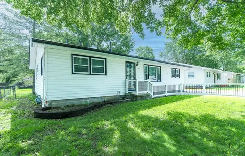 Exterior - 120 Adams St, Centralia, MO 65240 photo 10 of 11
