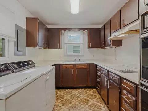Kitchen - 120 Adams St, Centralia, MO 65240 photo 1 of 1
