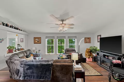 Living - 1197 Highway Oo, Morrison, MO 65061 photo 2 of 4
