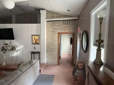 403 E Mcdowell St, Sturgeon, MO 65284 photo 4