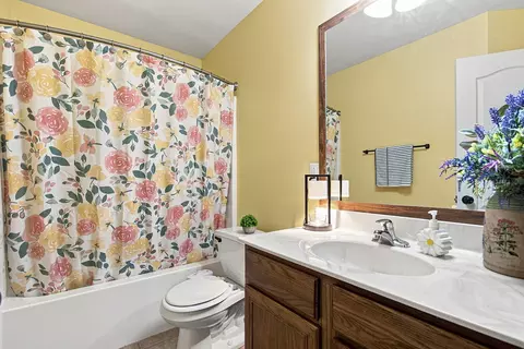 Bath - 5308 Silver Mill Dr, Columbia, MO 65202 photo 1 of 2