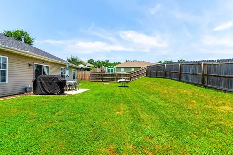Exterior - 5308 Silver Mill Dr, Columbia, MO 65202 photo 4 of 4