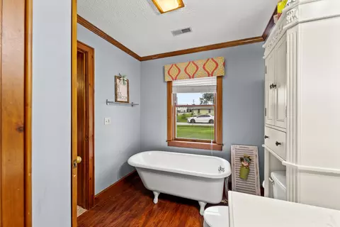 Bath - 201 E Harrison St, Auxvasse, MO 65231 photo 1 of 3