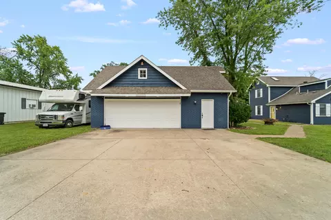 Exterior - 201 E Harrison St, Auxvasse, MO 65231 photo 3 of 6