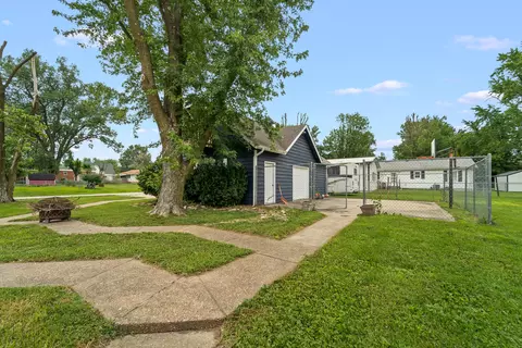 Exterior - 201 E Harrison St, Auxvasse, MO 65231 photo 5 of 6