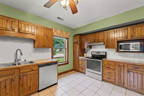 Kitchen - 201 E Harrison St, Auxvasse, MO 65231 photo 1 of 2