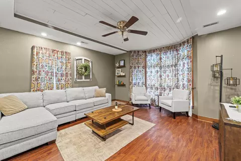 Living - 201 E Harrison St, Auxvasse, MO 65231 photo 1 of 1