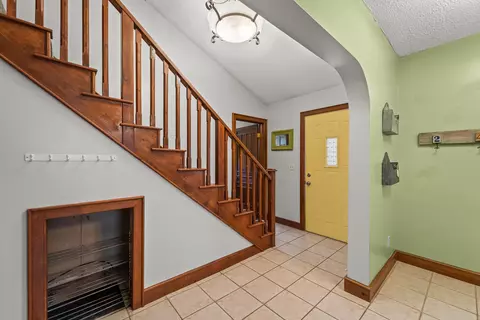 Entry Way - 201 E Harrison St, Auxvasse, MO 65231 photo 1 of 1