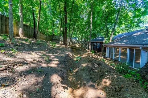 Exterior - 409 Cedar Ln, Columbia, MO 65201 photo 7 of 9