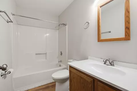 Bath - 409 Cedar Ln, Columbia, MO 65201 photo 1 of 3