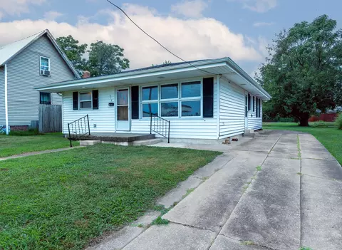 Exterior - 317 Farror St, Moberly, MO 65270 photo 2 of 4