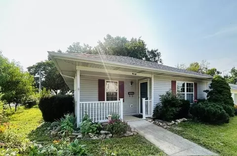 Exterior - 914 West Ave, Fulton, MO 65251 photo 3 of 8