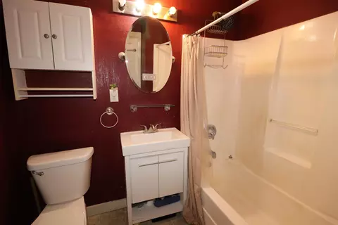 Bath - 508 E 10th St, Fulton, MO 65251 photo 1 of 1