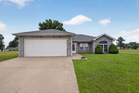 241 Lacy St, Prairie Home, MO 65068