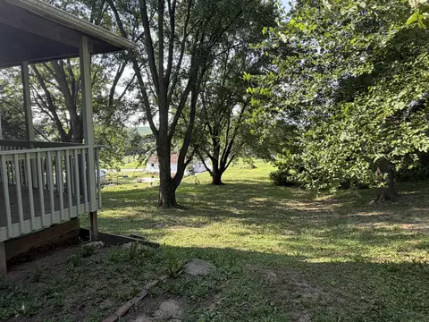 Exterior - 614 Howard St, Glasgow, MO 65254 photo 7 of 7