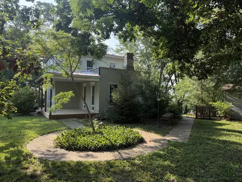 Exterior - 614 Howard St, Glasgow, MO 65254 photo 2 of 7