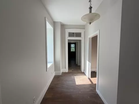 Entry Way - 614 Howard St, Glasgow, MO 65254 photo 2 of 4