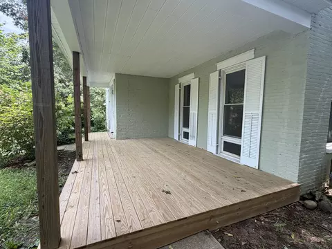 Exterior - 614 Howard St, Glasgow, MO 65254 photo 5 of 7