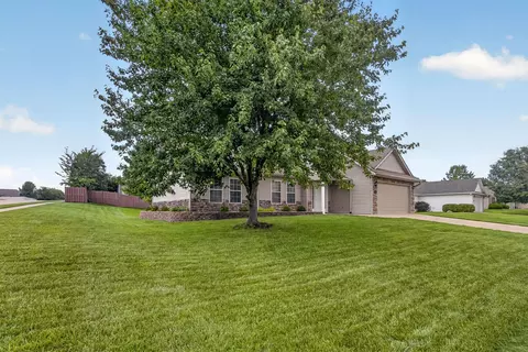 Exterior - 3901 Jungle Tree Dr, Columbia, MO 65202 photo 2 of 6