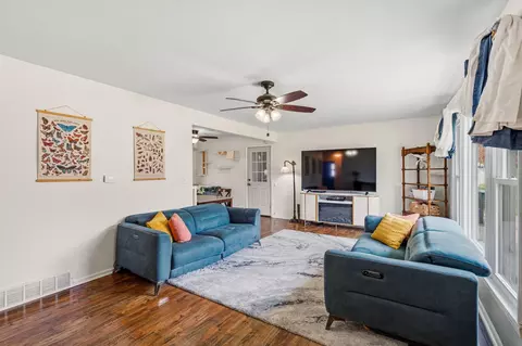 Living - 6 E Reed St, Fulton, MO 65251 photo 1 of 3