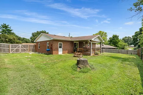 Exterior - 6 E Reed St, Fulton, MO 65251 photo 7 of 9