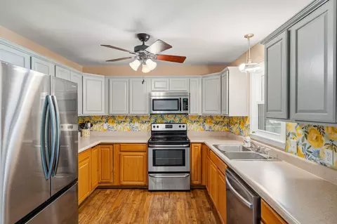 Kitchen - 6 E Reed St, Fulton, MO 65251 photo 1 of 2