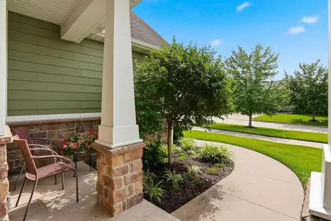 Exterior - 4110 Frontgate Dr, Columbia, MO 65203 photo 3 of 14