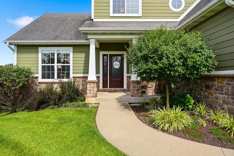 Exterior - 4110 Frontgate Dr, Columbia, MO 65203 photo 2 of 14