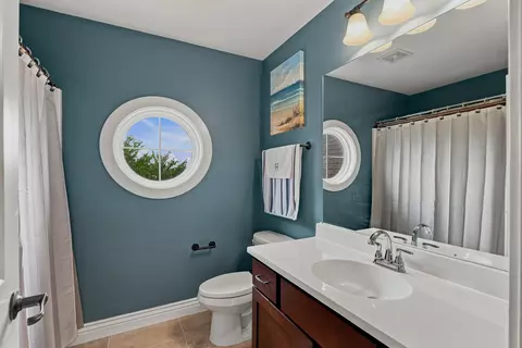 Bath - 4110 Frontgate Dr, Columbia, MO 65203 photo 5 of 6