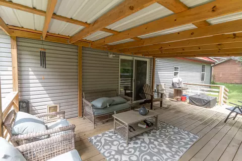 Exterior - 636 Farror St, Moberly, MO 65270 photo 3 of 5