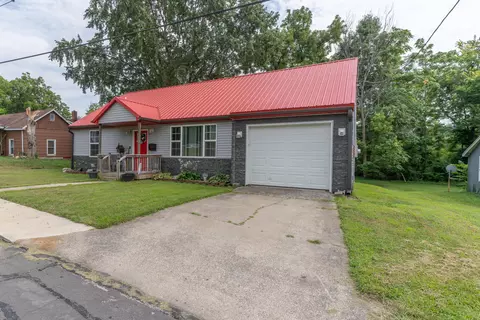 Exterior - 636 Farror St, Moberly, MO 65270 photo 2 of 5