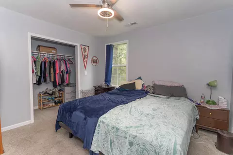 Bedroom - 636 Farror St, Moberly, MO 65270 photo 1 of 3