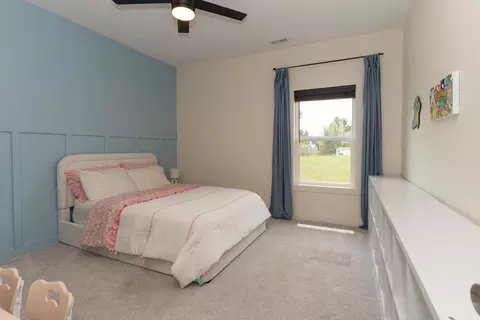 Bedroom - 2924 E Benson Rd, Sturgeon, MO 65284 photo 3 of 6
