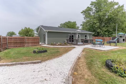 Exterior - 2924 E Benson Rd, Sturgeon, MO 65284 photo 5 of 6
