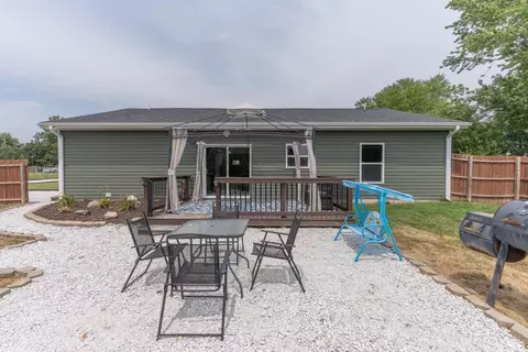 Exterior - 2924 E Benson Rd, Sturgeon, MO 65284 photo 4 of 6