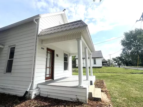 Exterior - 400 4th St, Pilot Grove, MO 65276 photo 8 of 12