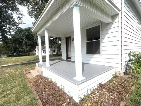 Exterior - 400 4th St, Pilot Grove, MO 65276 photo 9 of 12