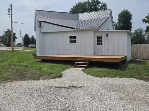 209 Salling St, Perry, MO 63462 photo 14