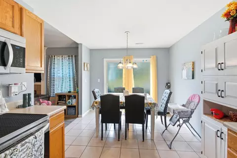 Dining - 6 Amazon Dr, Columbia, MO 65202 photo 1 of 2