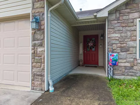Exterior - 6 Amazon Dr, Columbia, MO 65202 photo 2 of 7