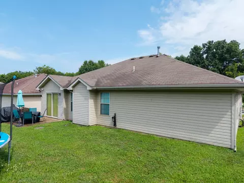 Exterior - 6 Amazon Dr, Columbia, MO 65202 photo 6 of 7