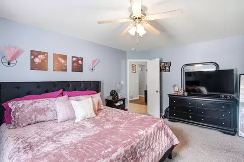 Bedroom - 6 Amazon Dr, Columbia, MO 65202 photo 1 of 4