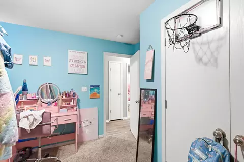 Entry Way - 6 Amazon Dr, Columbia, MO 65202 photo 2 of 2
