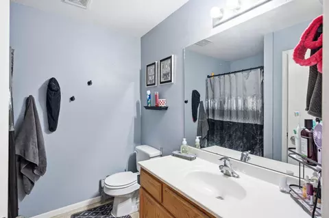 Bath - 6 Amazon Dr, Columbia, MO 65202 photo 2 of 2