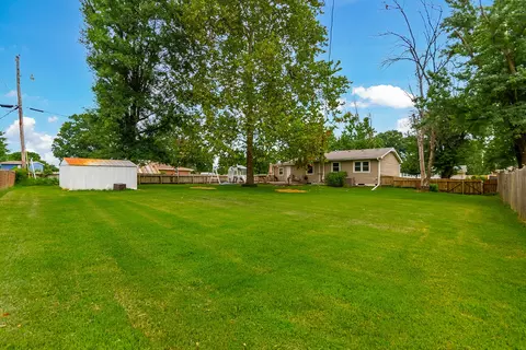 Exterior - 4550 E Lang Dr, Columbia, MO 65202 photo 9 of 9