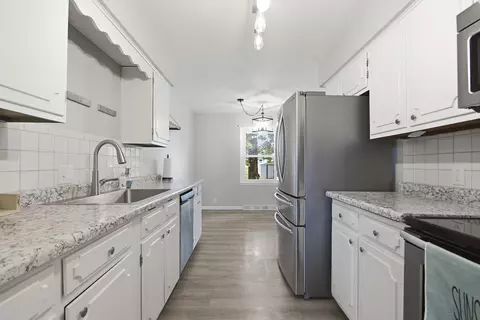 Kitchen - 4550 E Lang Dr, Columbia, MO 65202 photo 1 of 4